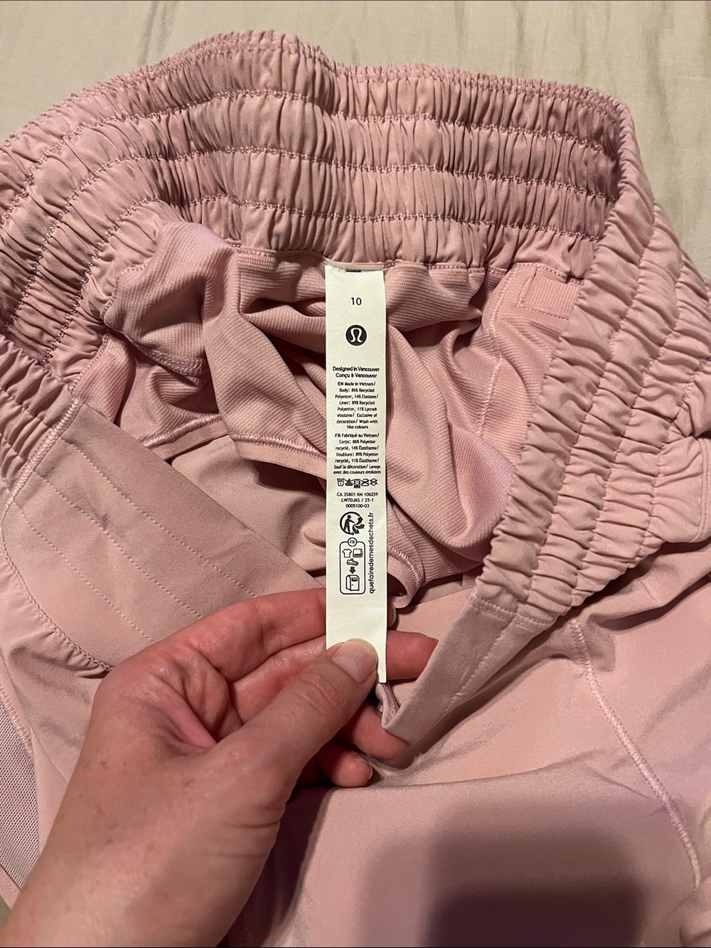 lululemon athletica Pink 4” HR hottie hot shorts - Picture 2 of 4